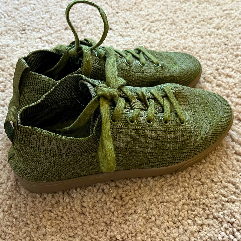 Suavs The Zilker Womens Sneaker Army Green Size 6